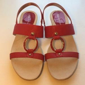 Ann Klein Women’s Longly, Red, 8M